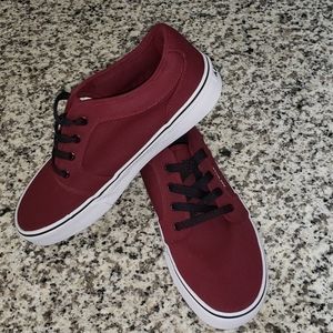 Airwalk Canvas Low-tops